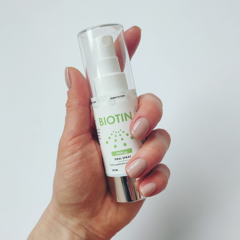 NorVita Biotiin sprei inimese käes