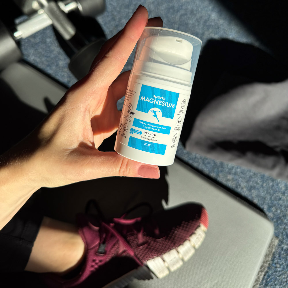 NorVita Magneesium sportlase käes