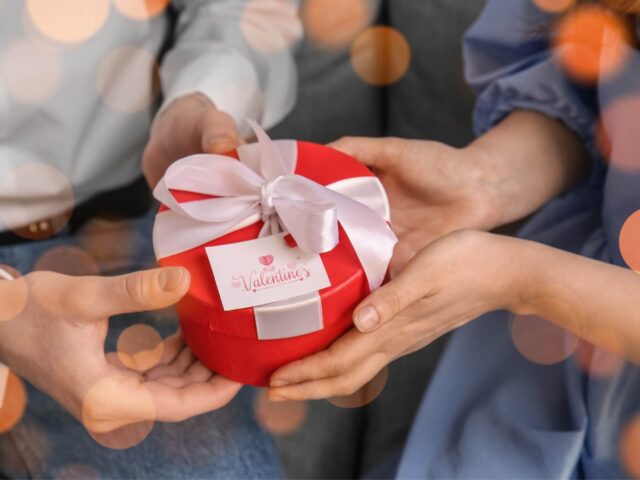 sõbrapäevakingitus kallimale